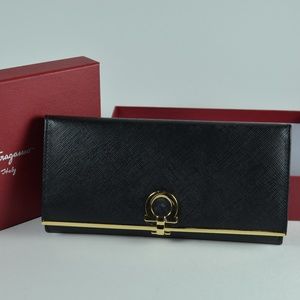 New Authentic Salvatore Ferragamo Saffiano Black